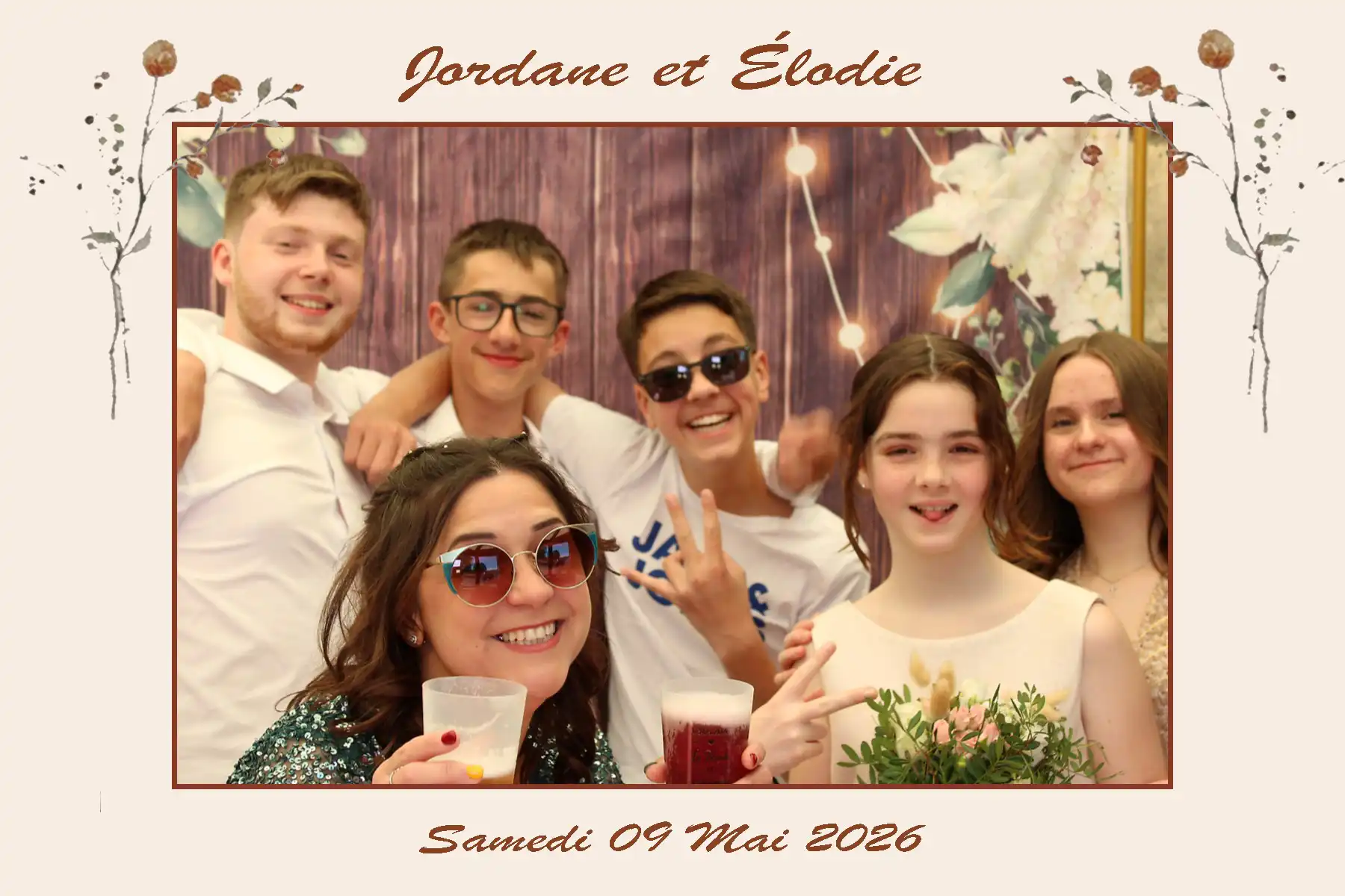 location borne selfie photobooth borne photo selfiebooth photomaton ardennes 08 Charleville-Mézières Sedan Carignan Rethel mariage anniversaire entreprise pas cher tarif